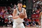💪影响力！杨瀚森罚篮时 现场的中国球迷大喊&ldquo;杨瀚森MVP&rdquo;